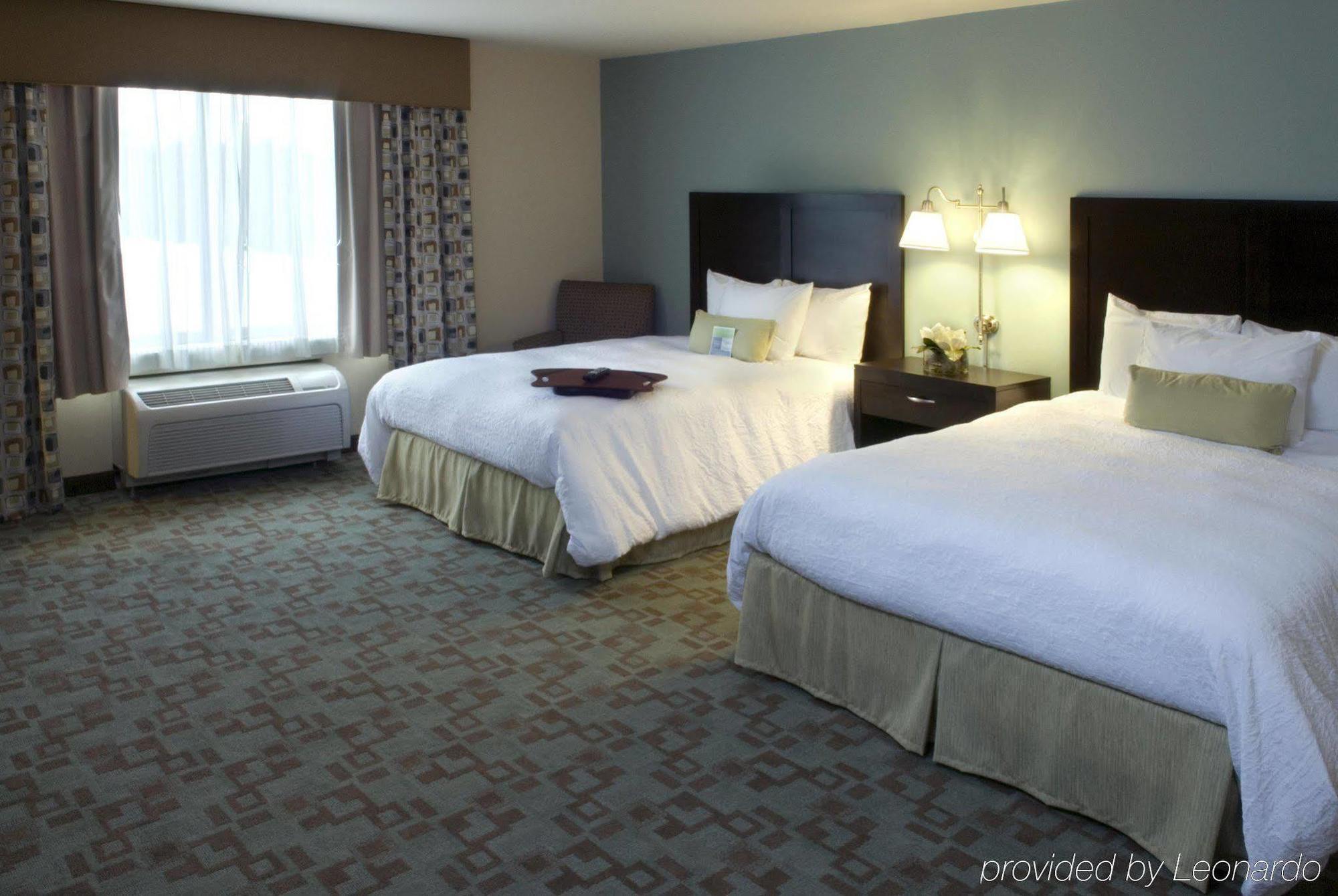 Hampton Inn & Suites Savannah-Airport Room photo